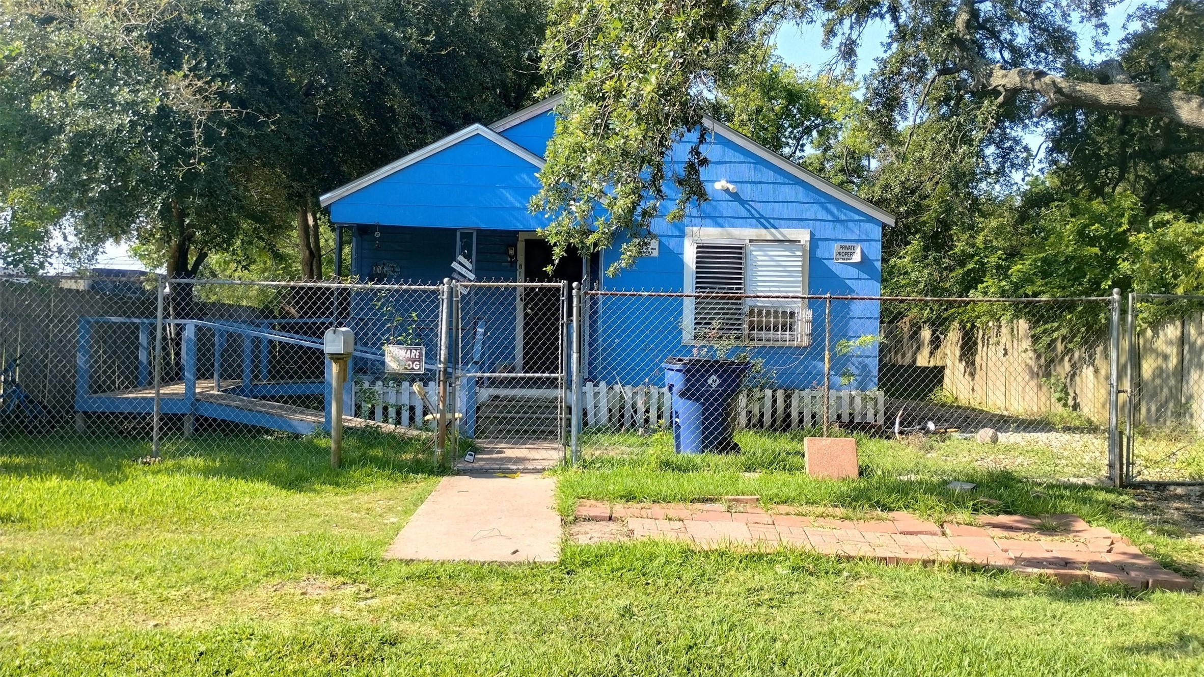 715 1st Avenue N Texas City TX 77590