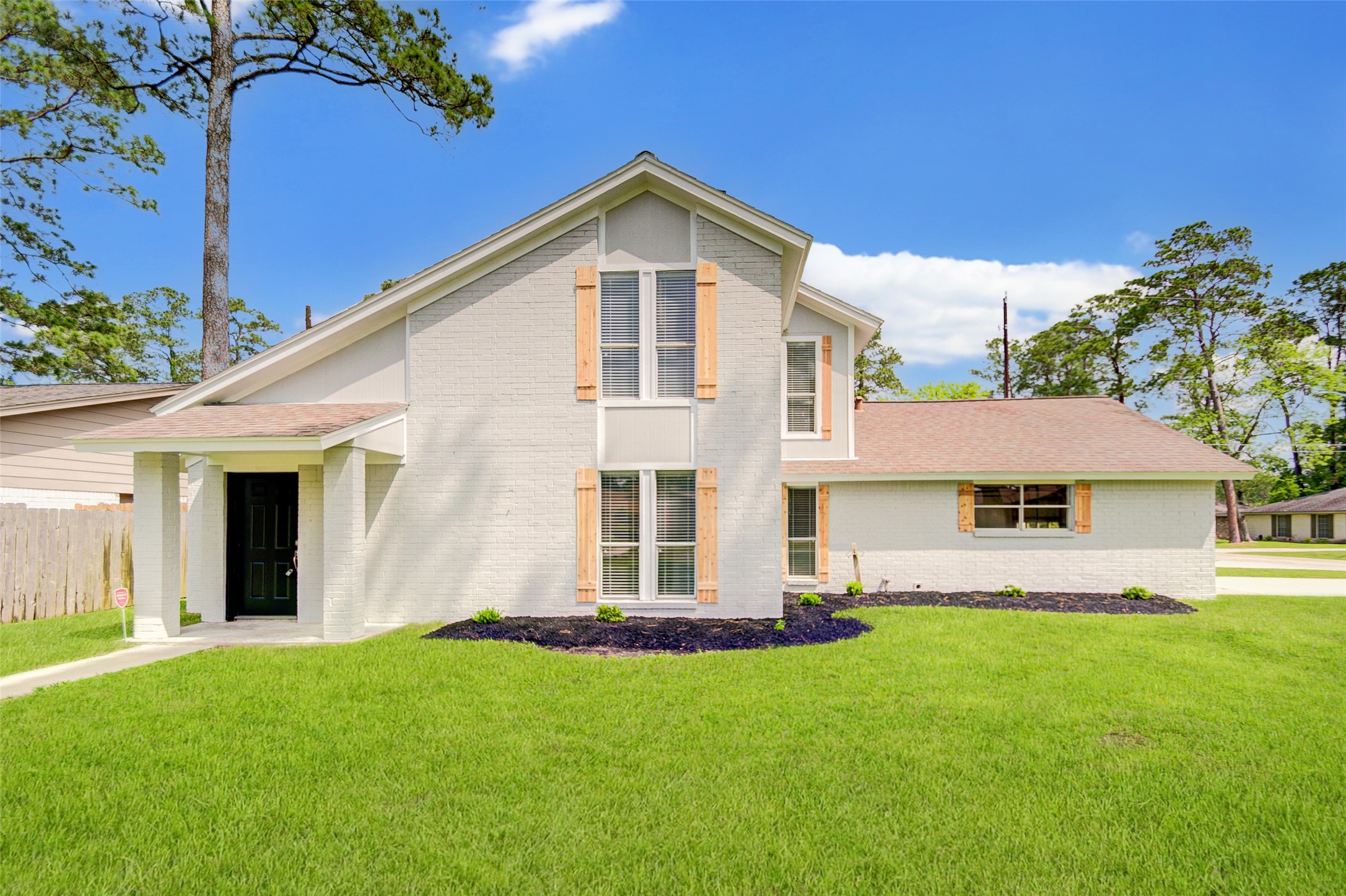 9839 Pinehurst Street Baytown TX 77521