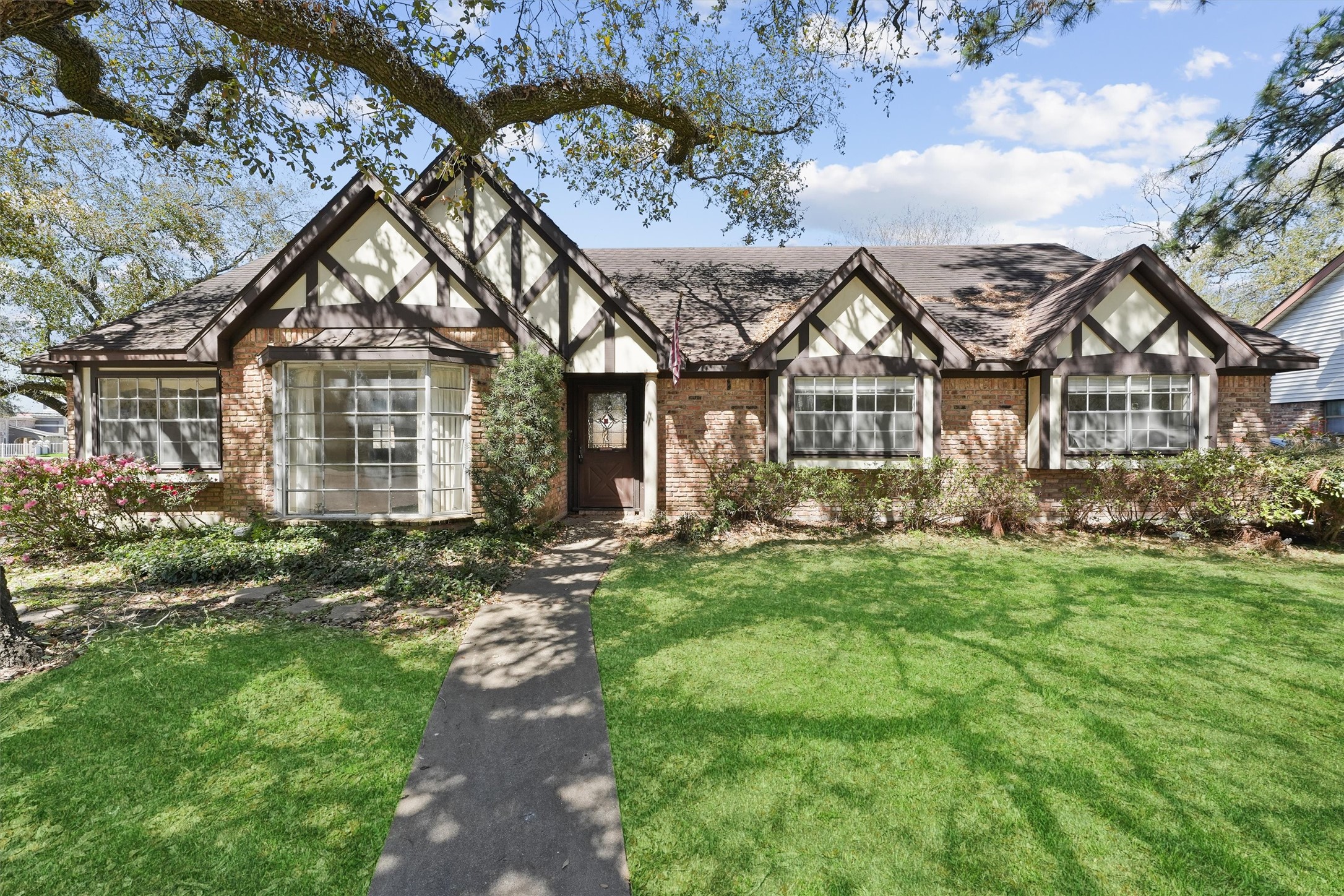 2303 Pomeran Drive Houston TX 77080