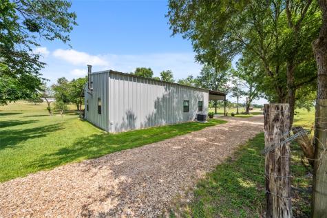 6448 Fm 2 Road Navasota TX 77868