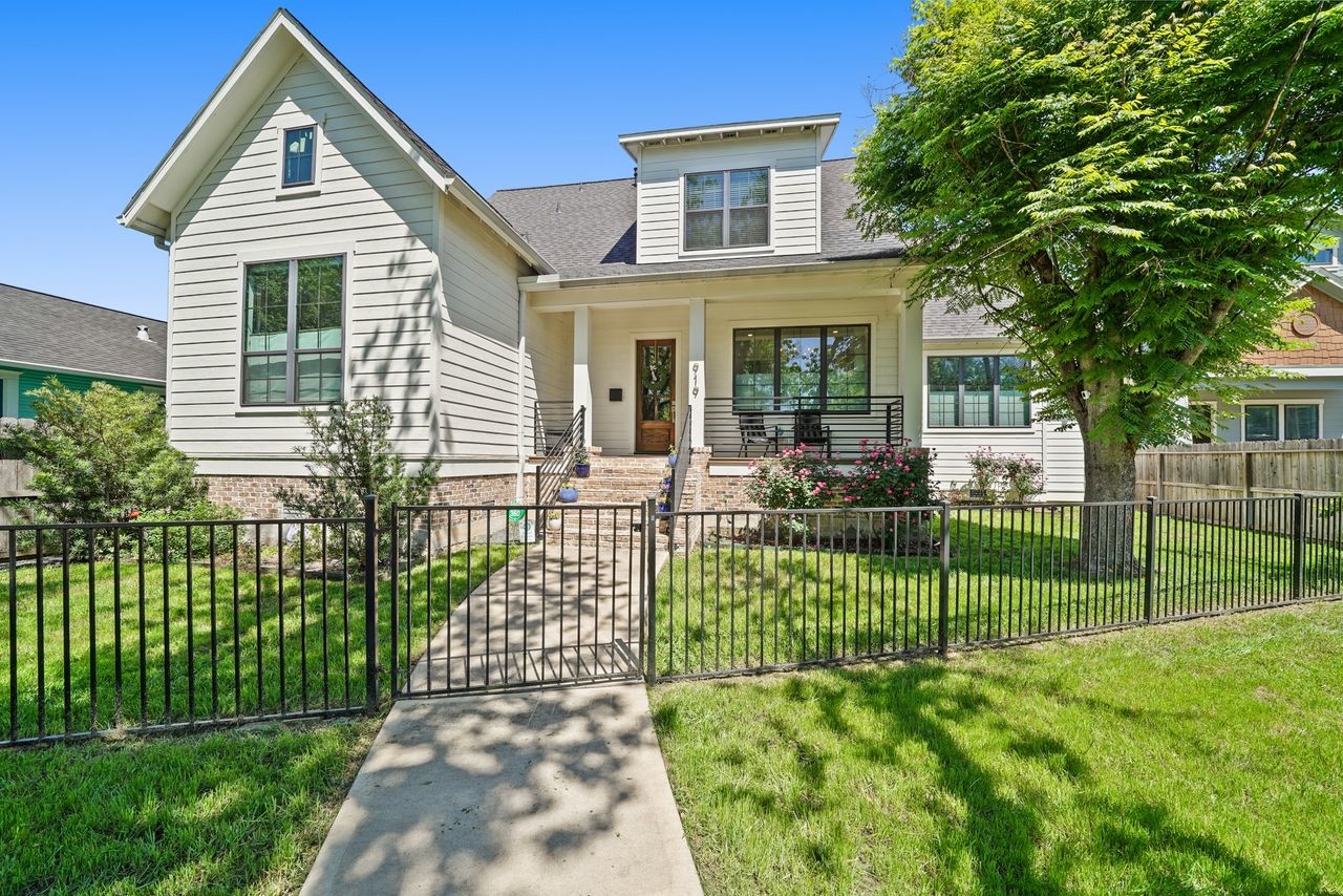 919 Gibbs Street Houston TX 77009
