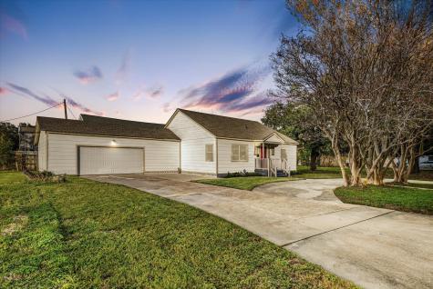 328 4th Avenue N Texas City TX 77590