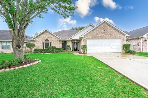 2888 Community Drive Alvin TX 77511