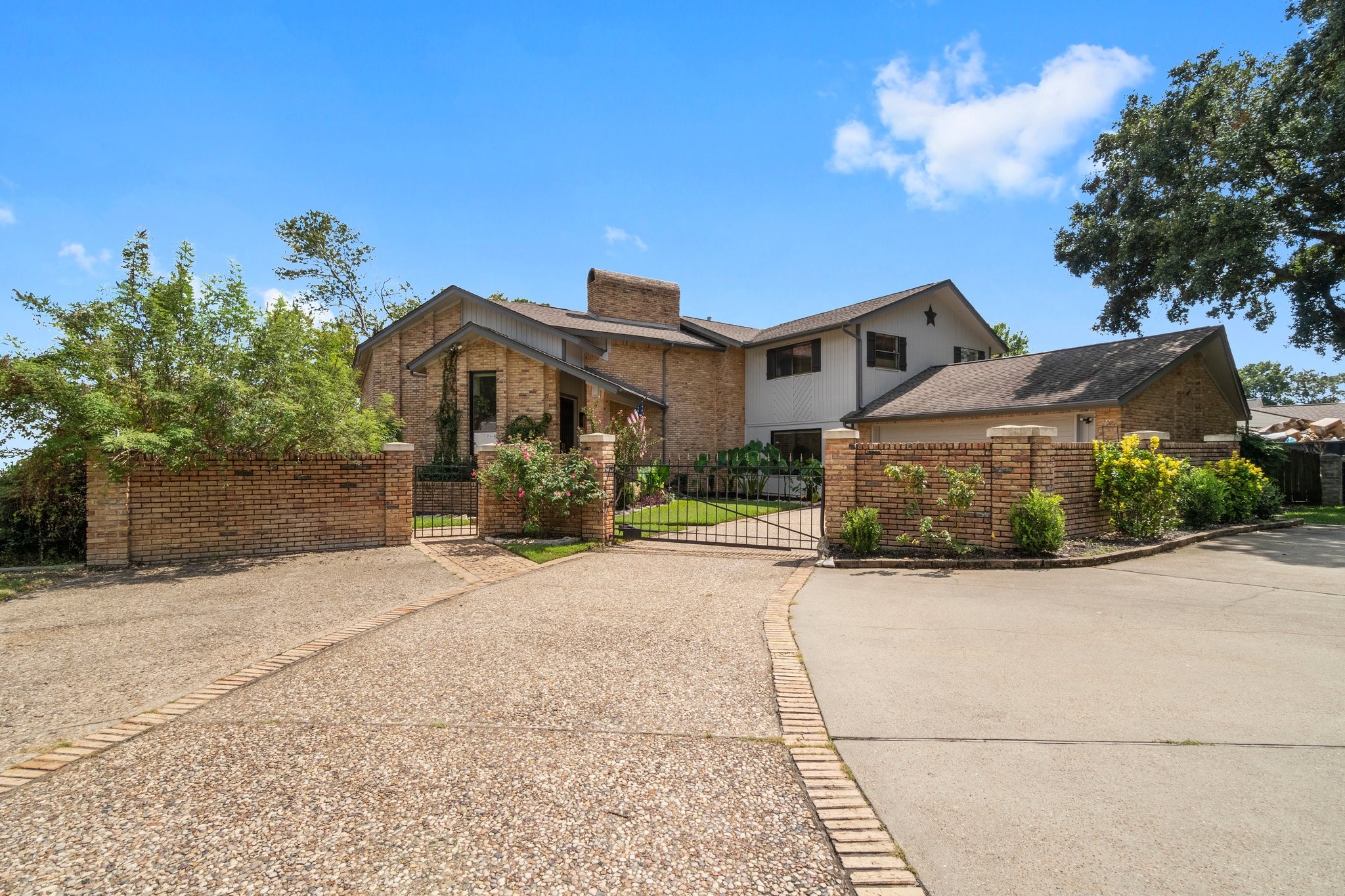 9920 E Shore Drive Willis TX 77318