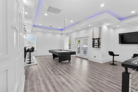12 County Road 3558 Cleveland TX 77327
