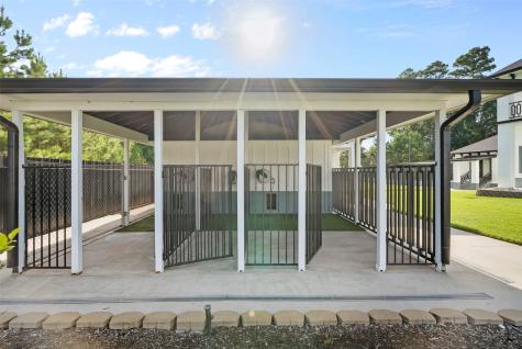 12 County Road 3558 Cleveland TX 77327