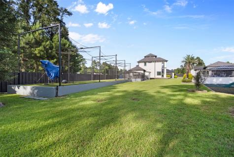 12 County Road 3558 Cleveland TX 77327