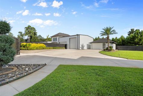 12 County Road 3558 Cleveland TX 77327