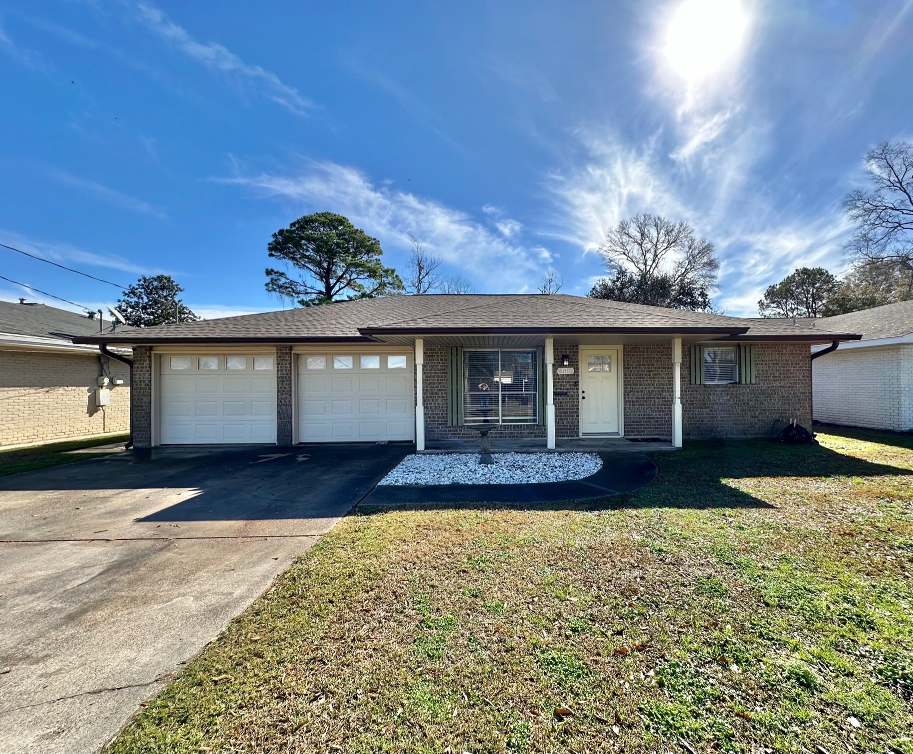 6818 Washington Street Groves TX 77619