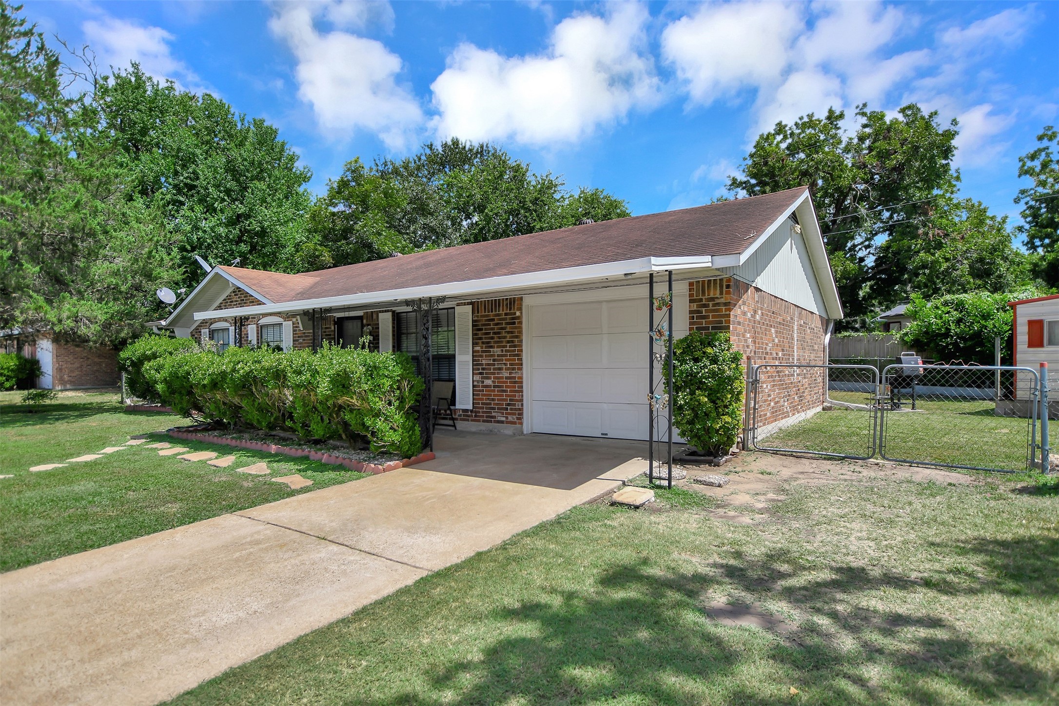 1005 Martin Luther King Jr Parkway Brenham TX 77833
