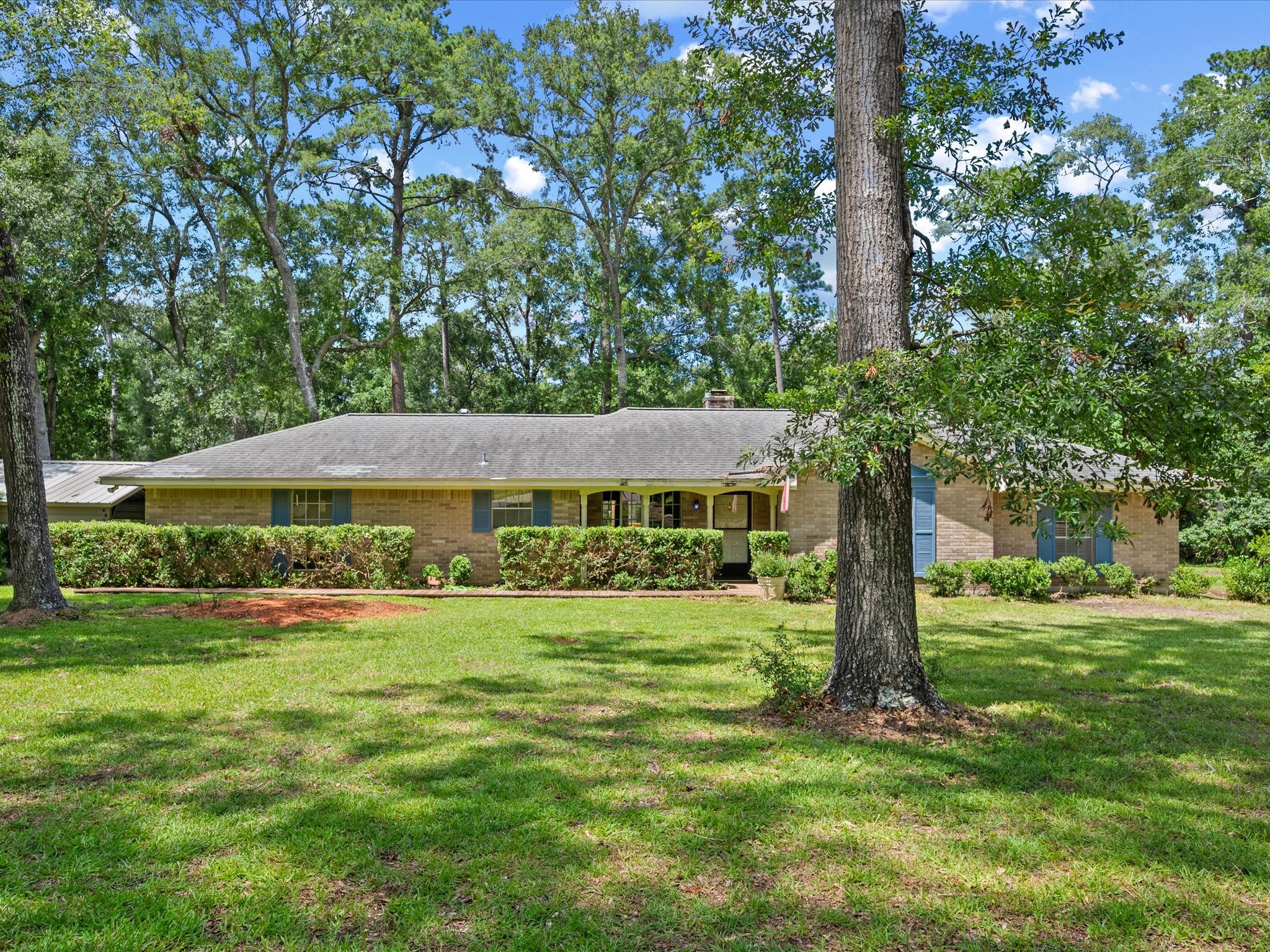 1819 Pin Oak Drive Conroe TX 77301