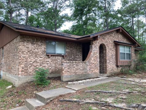 140 S Pine Harbour Drive Coldspring TX 77331