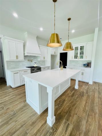 455 Green Meadows Drive West Columbia TX 77486