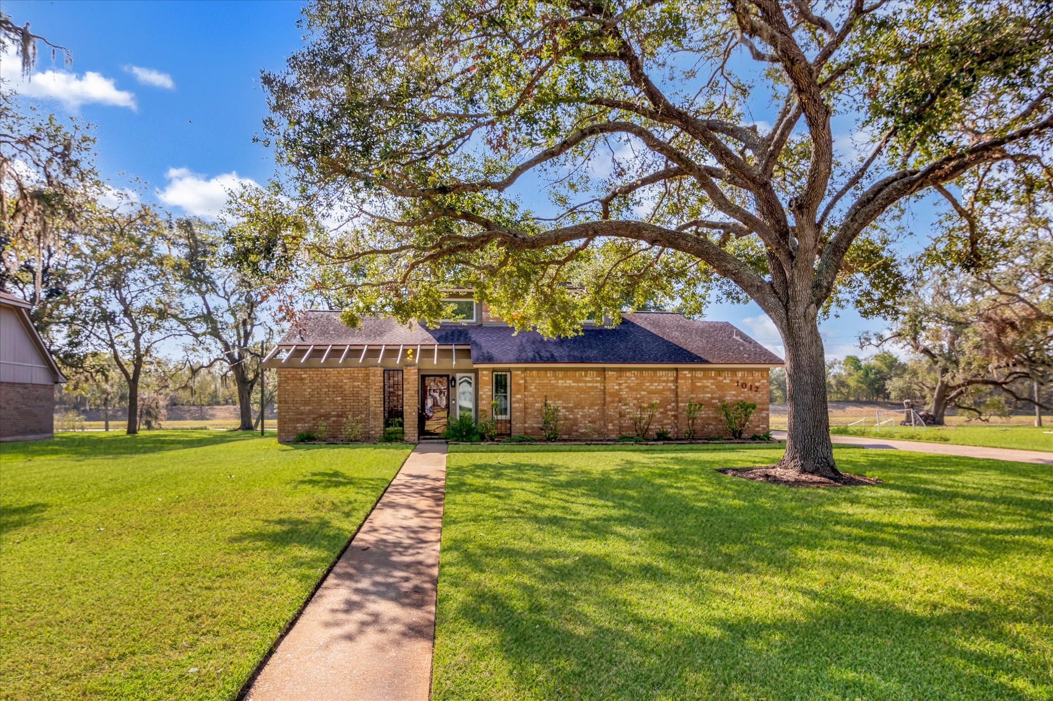 1012 Oleander Street Lake Jackson TX 77566