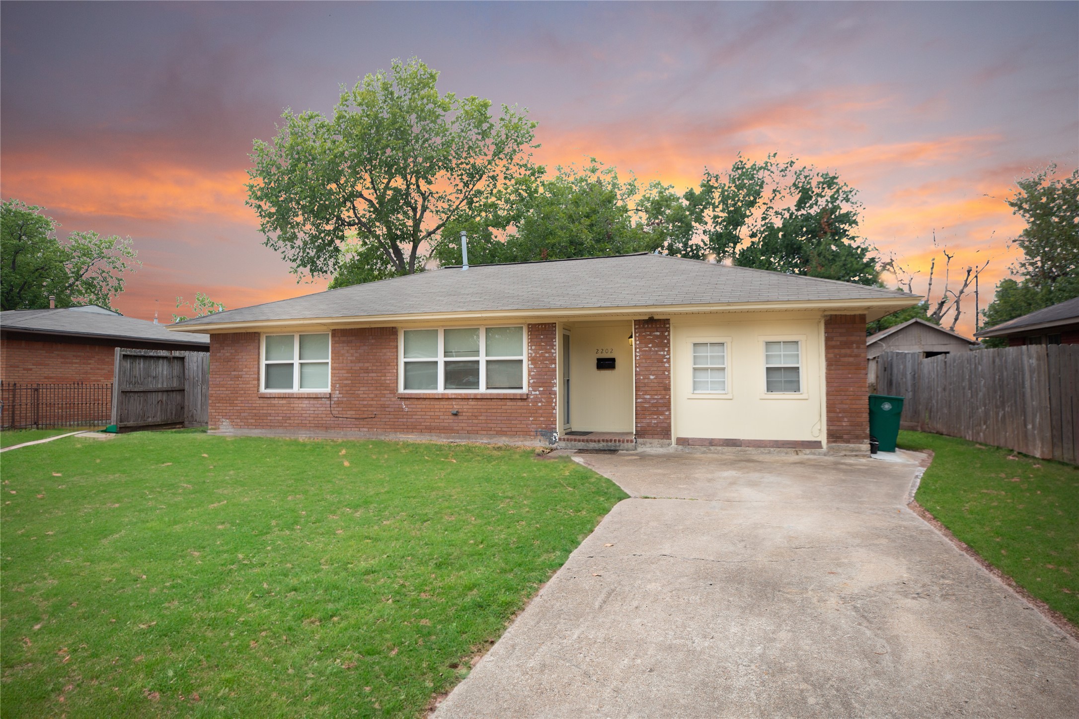 2202 Mulberry Lane Pasadena TX 77502