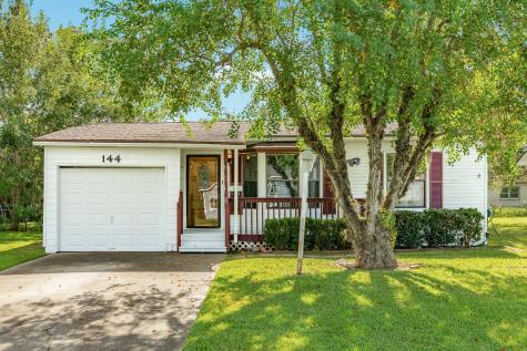 144 Huisache Street Lake Jackson TX 77566