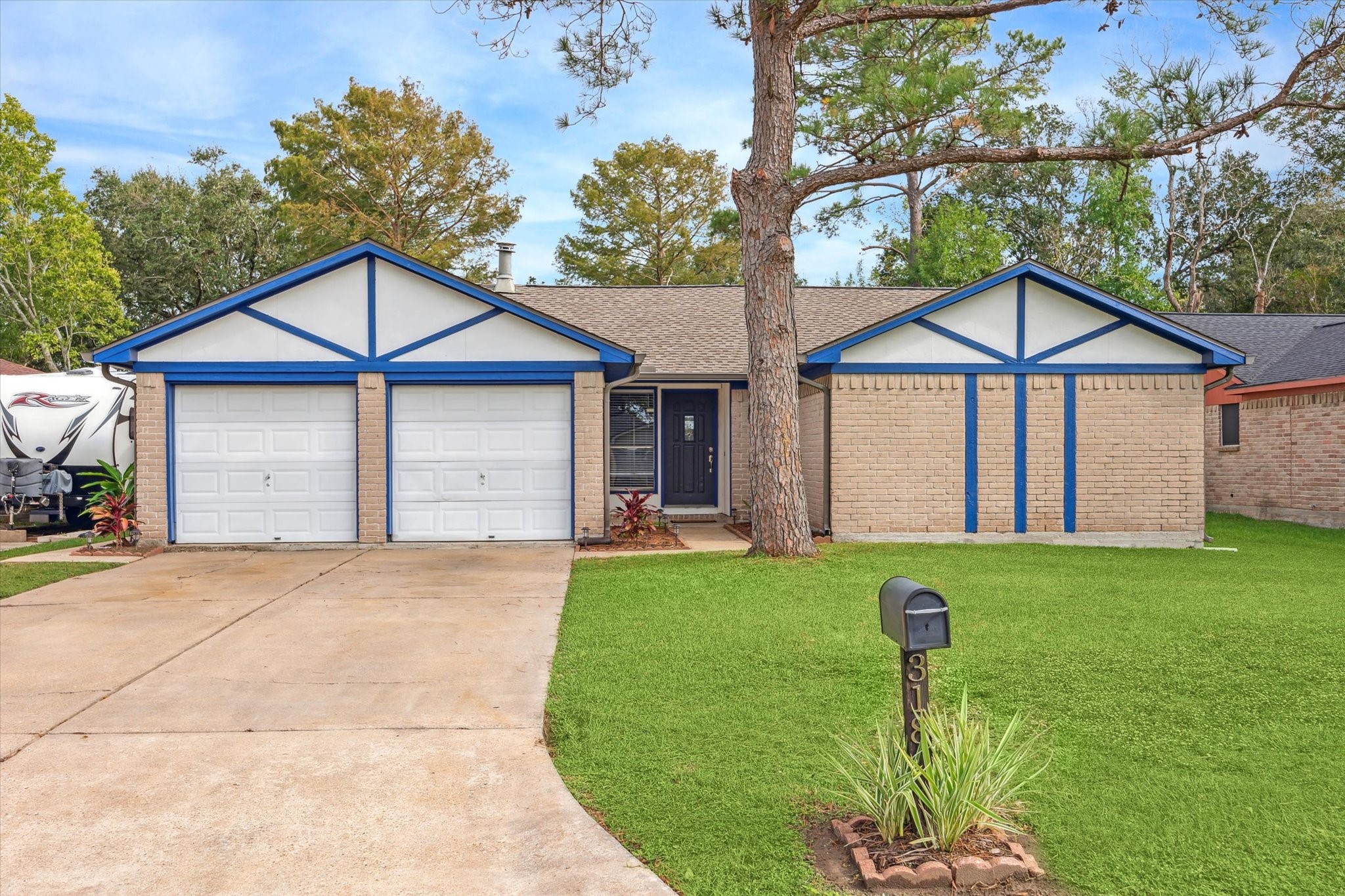 318 Bayridge Drive League City TX 77573