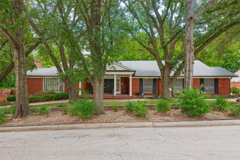 1725 Avenue Q Huntsville TX 77340