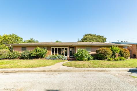 5328 Perry Avenue Galveston TX 77551