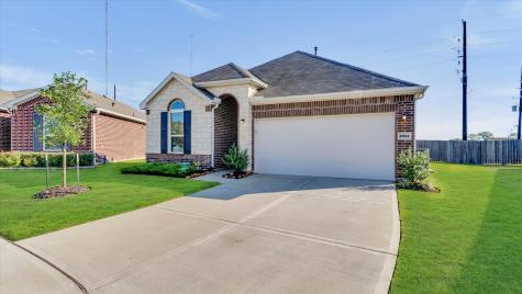 2003 Domeniko Drive Fresno TX 77545