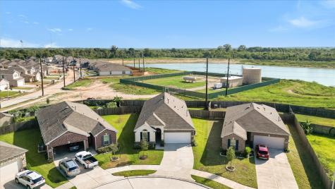 2003 Domeniko Drive Fresno TX 77545