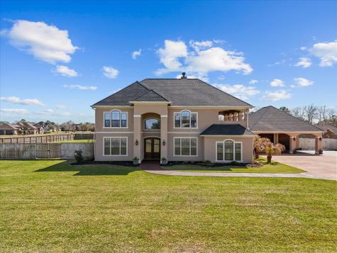 114 Lago Circle Drive N Santa Fe TX 77517