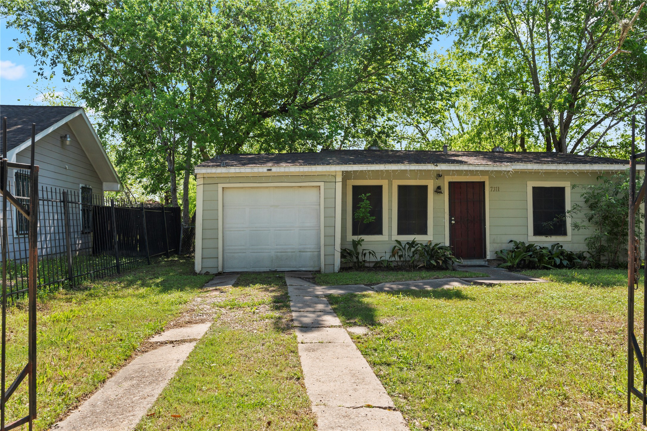 7311 Krueger Road Houston TX 77033