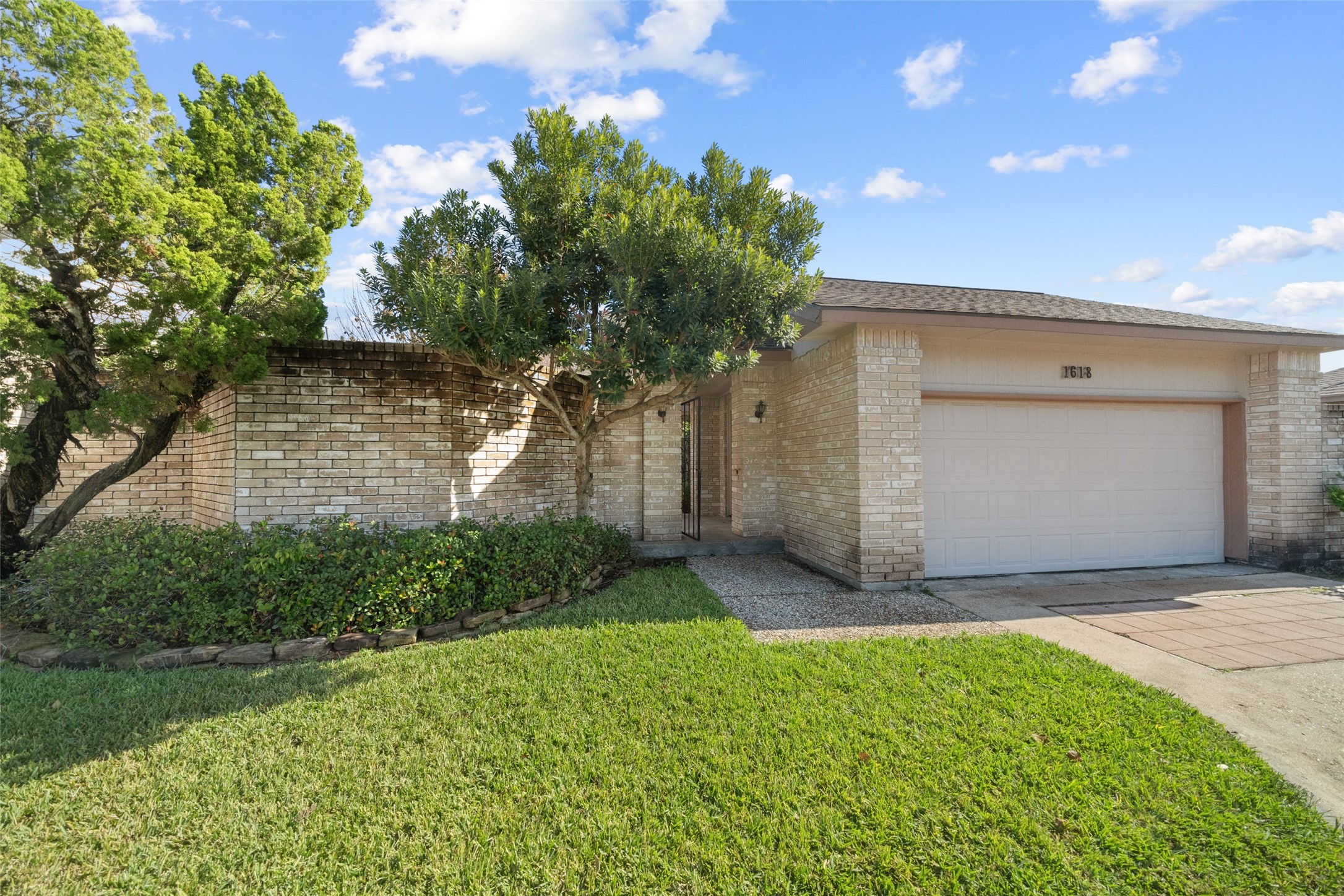 1618 Mary Mount Way Houston TX 77058
