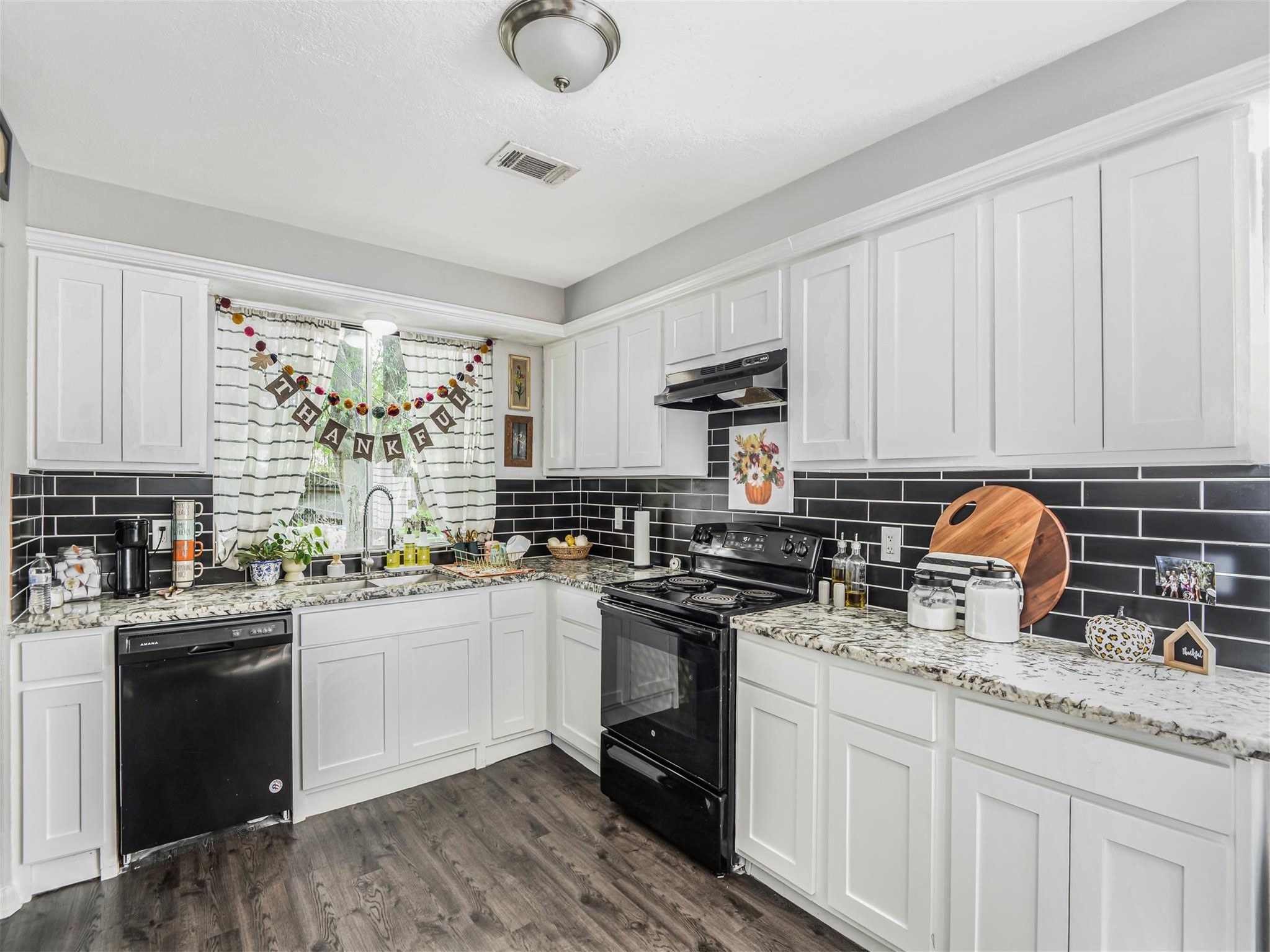 5314 Honeyvine Drive Dickinson TX 77539