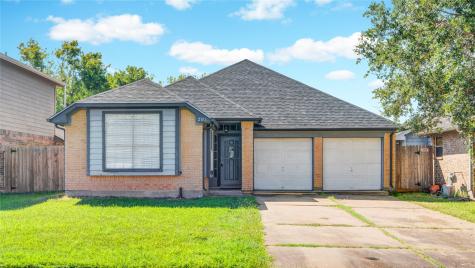 201 Almond Drive Lake Jackson TX 77566