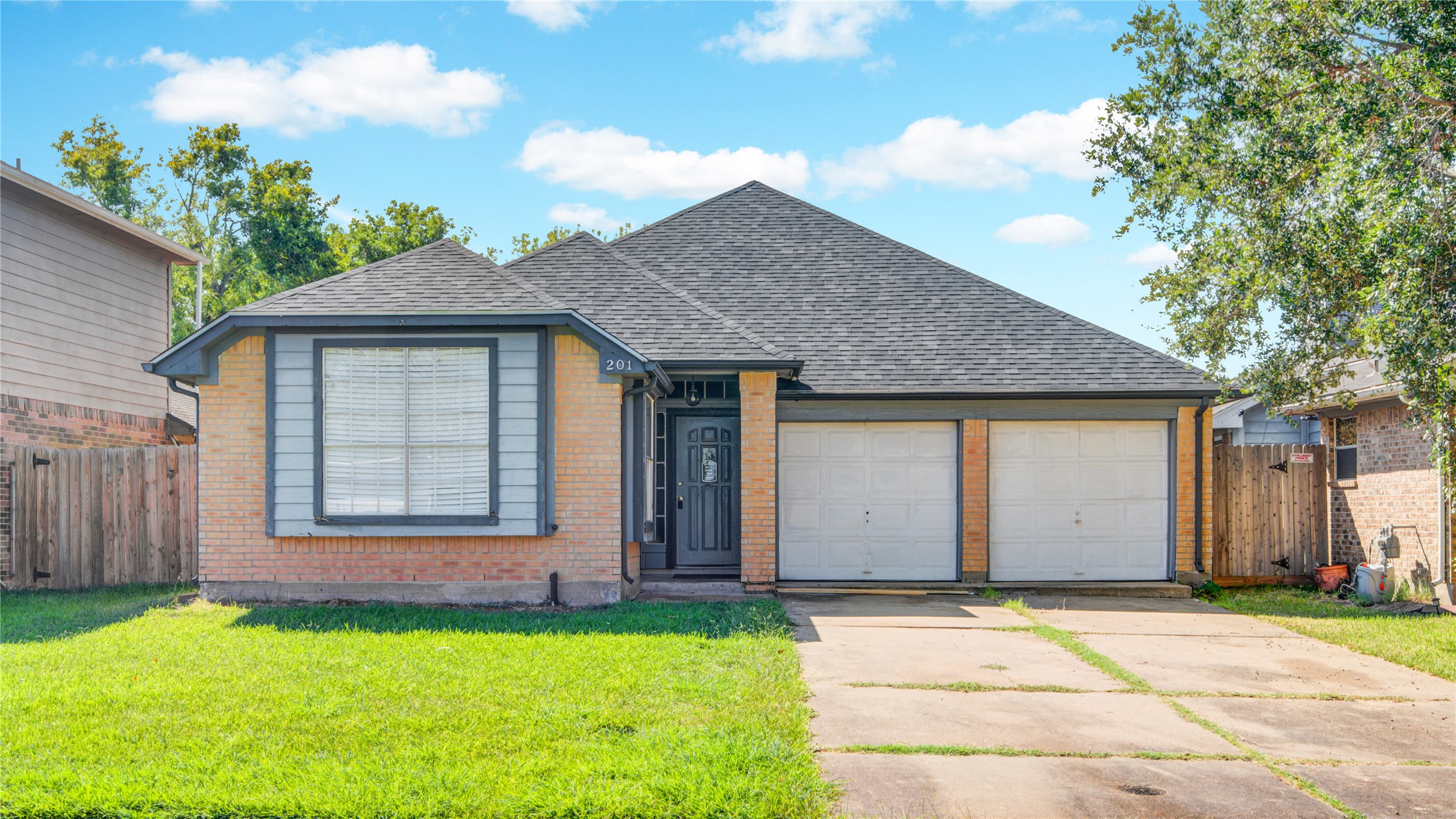 201 Almond Drive Lake Jackson TX 77566