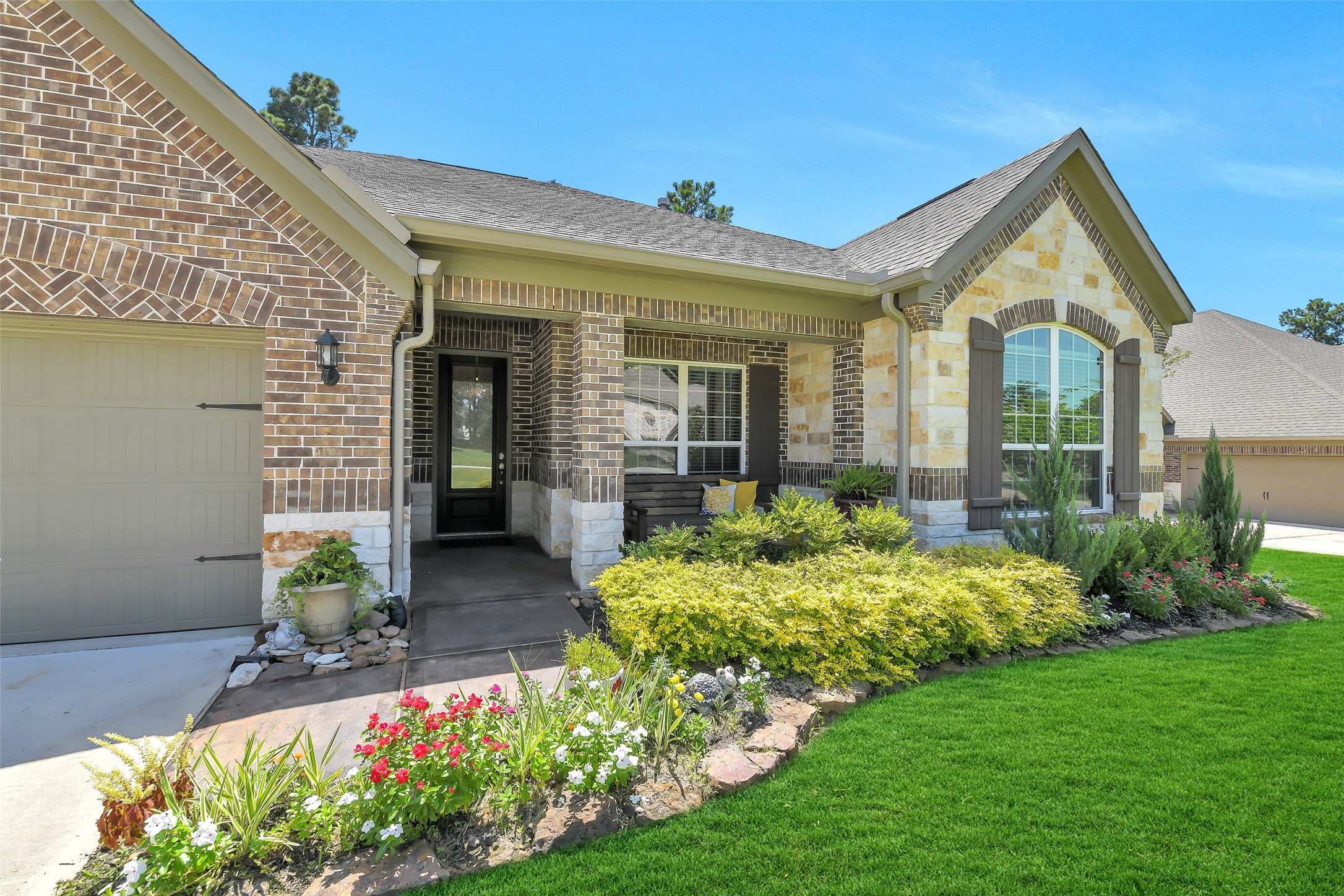 109 Magnolia Reserve Loop Magnolia TX 77354
