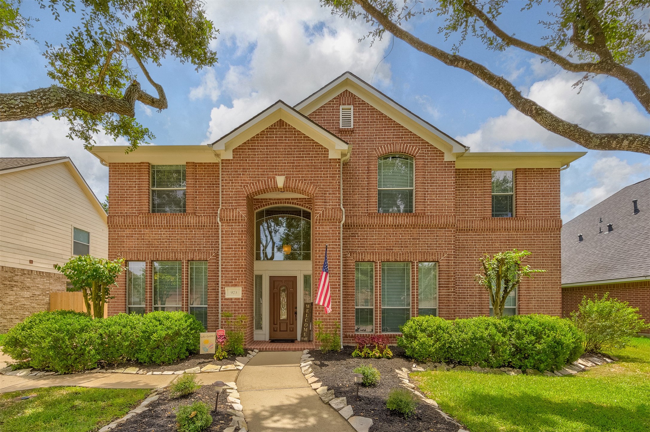 923 Almond Pointe League City TX 77573