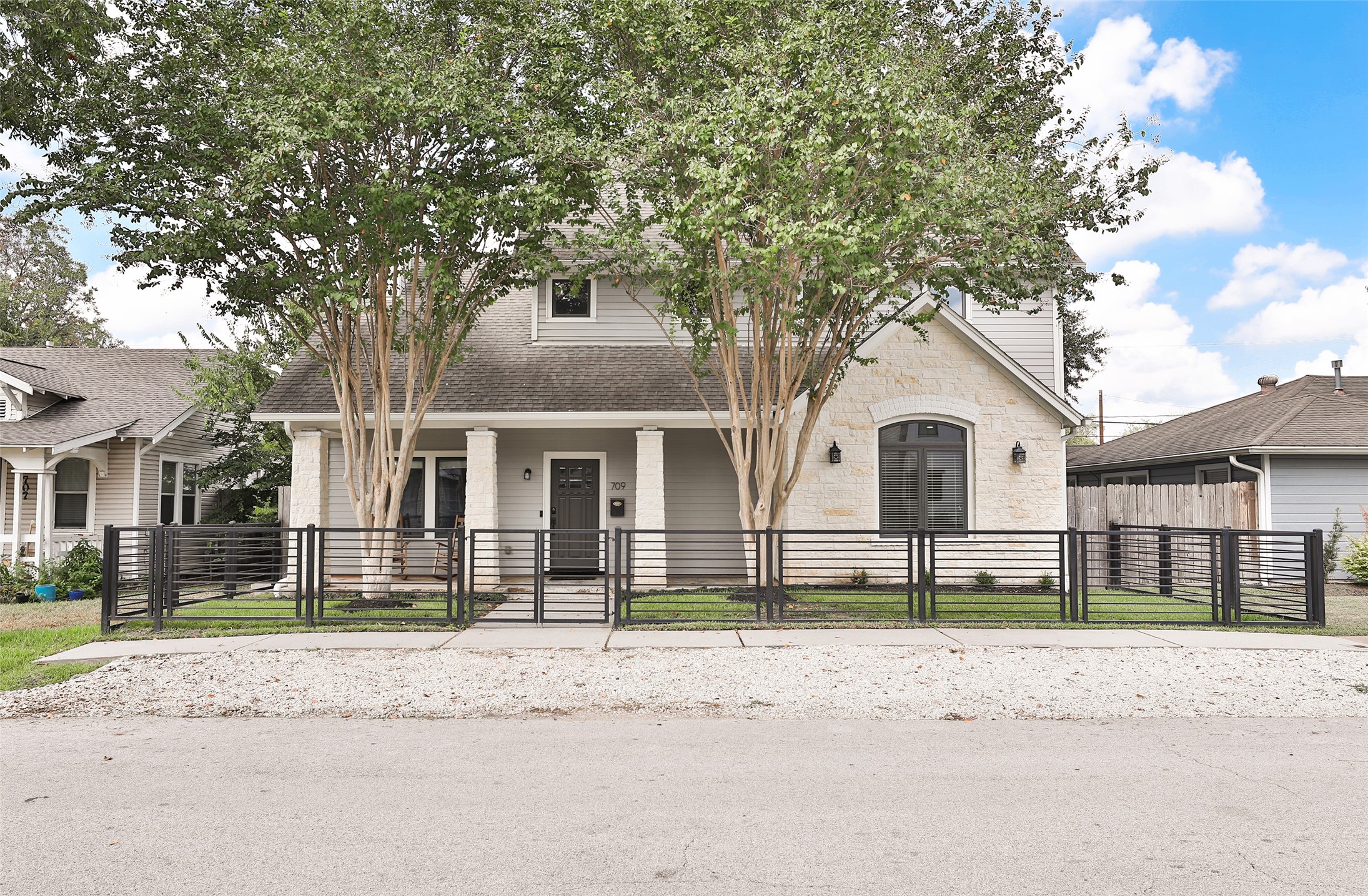 709 Cordell Street Houston TX 77009
