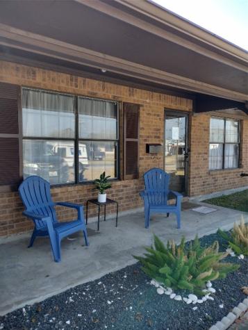 108 S 2nd 1/2 Street Nederland TX 77627