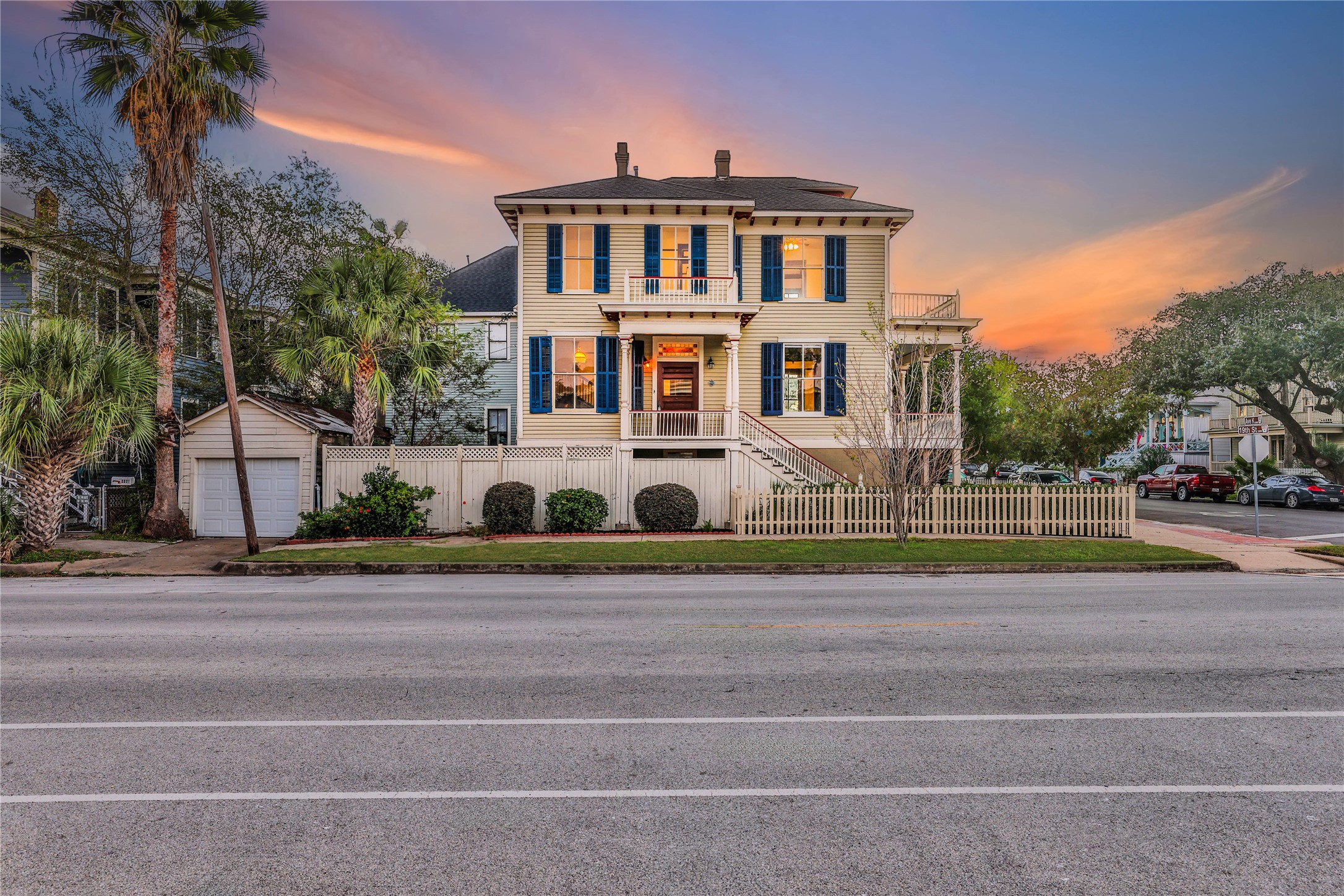1828 Avenue K Galveston TX 77550