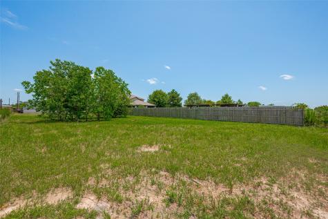 439 Road 5107 Cleveland TX 77327