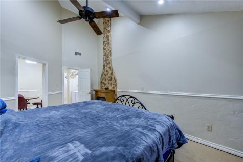 11217 Todd Street Houston TX 77055