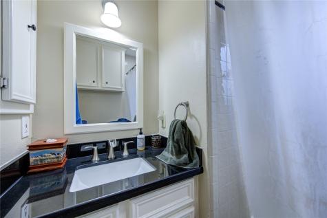 11217 Todd Street Houston TX 77055