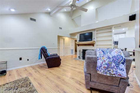 11217 Todd Street Houston TX 77055