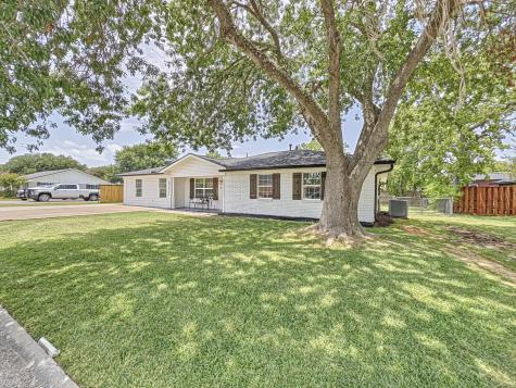 8031 Bayside Drive Beach City TX 77523
