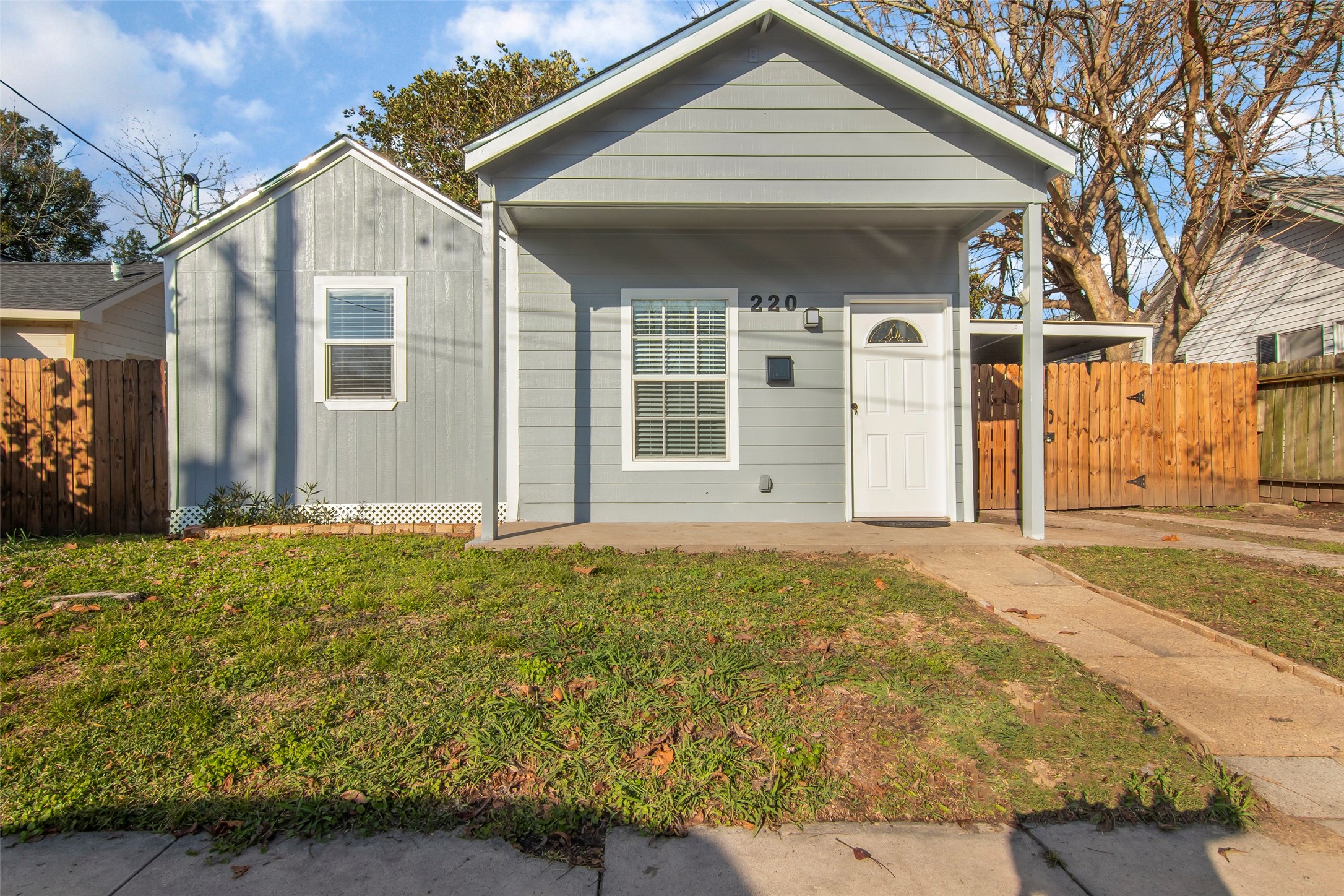 220 E Pearce Street Baytown TX 77520