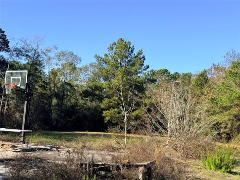 719 County Road 3880 Cleveland TX 77328