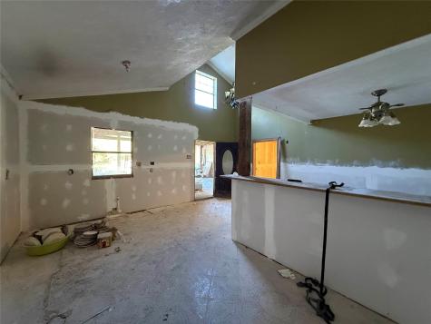 719 County Road 3880 Cleveland TX 77328