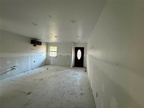 719 County Road 3880 Cleveland TX 77328