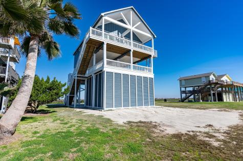 2419 Audubon Avenue Gilchrist TX 77617