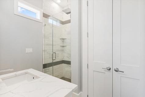 2419 Audubon Avenue Gilchrist TX 77617
