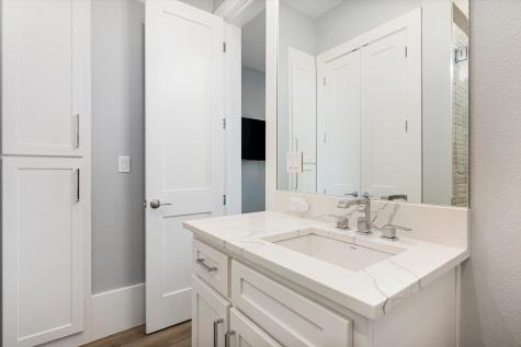 2419 Audubon Avenue Gilchrist TX 77617