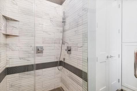 2419 Audubon Avenue Gilchrist TX 77617