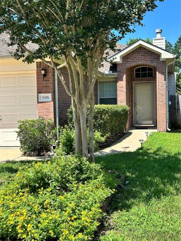 996 Jefferson Street Alvin TX 77511